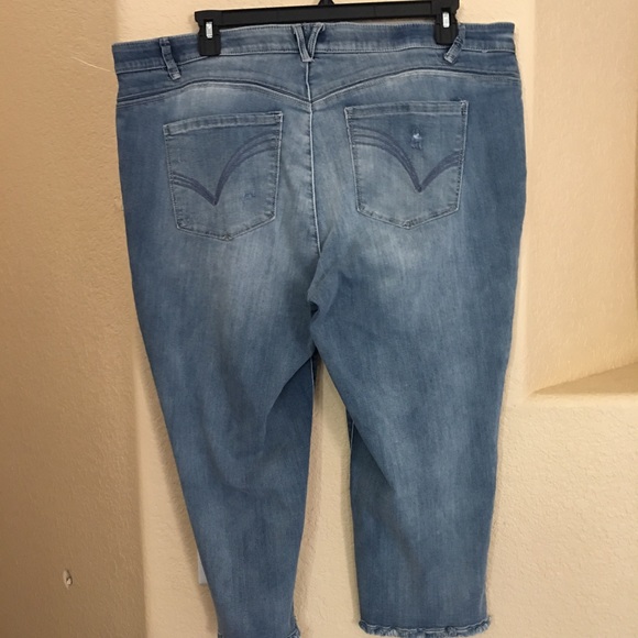 NWT Democracy High Rise Slim Straight Crop - Picture 12 of 12